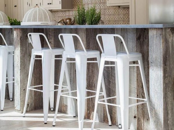 A praticidade das banquetas: escolha o modelo ideal para sua cozinha